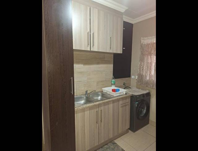 2 BEDROOM PROPERTY TO RENT IN MOREGLOED